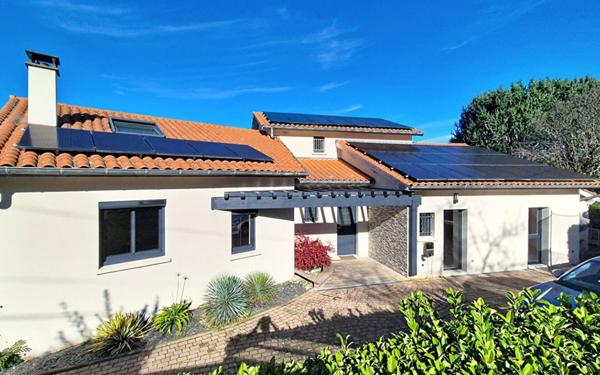 Maison à vendre    6 pièces •  Fleurieux-sur-l'Arbresle