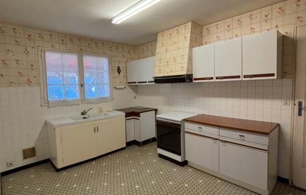 SOUS COMPROMIS Charmante Maison T5 sur 11 000 m2 de Terrain