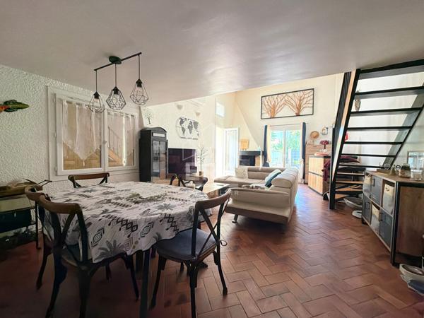 À VENDRE 13100 AIX-EN-PROVENCE APPARTEMENTS EN REZ-DE-CHAUSSÉE DE 195 M² DIVISÉ EN DEUX LOGEMENTS AVEC JARDIN ET STATIONNEMENT