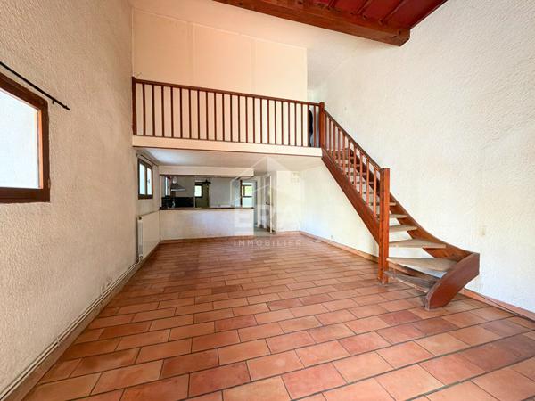 À VENDRE 13100 AIX-EN-PROVENCE APPARTEMENTS EN REZ-DE-CHAUSSÉE DE 195 M² DIVISÉ EN DEUX LOGEMENTS AVEC JARDIN ET STATIONNEMENT