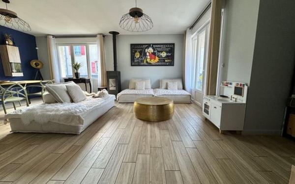 Maison à vendre    6 pièces • 176 m2 Rilly-la-Montagne