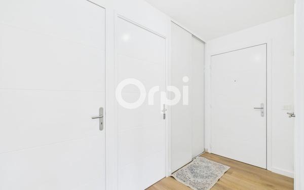 Appartement à vendre    3 pièces • 60,30 m2 Mandelieu-la-Napoule