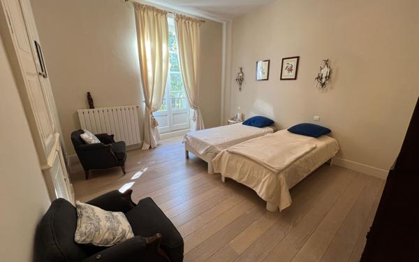 Maison à vendre    8 pièces •  Châteaurenard