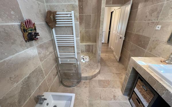 Maison à vendre    8 pièces •  Châteaurenard