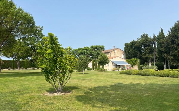 Maison à vendre    8 pièces •  Châteaurenard