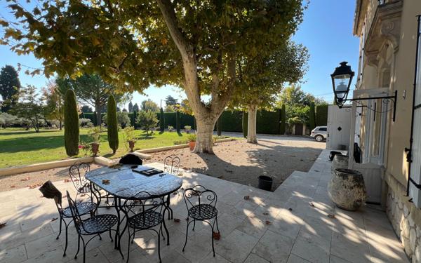 Maison à vendre    8 pièces •  Châteaurenard