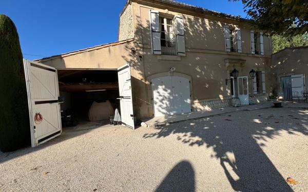 Maison à vendre    8 pièces •  Châteaurenard