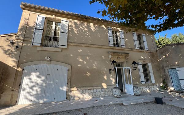 Maison à vendre    8 pièces •  Châteaurenard