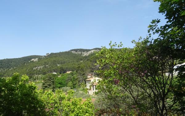 Maison à vendre    5 pièces • 116 m2 Saint-Zacharie