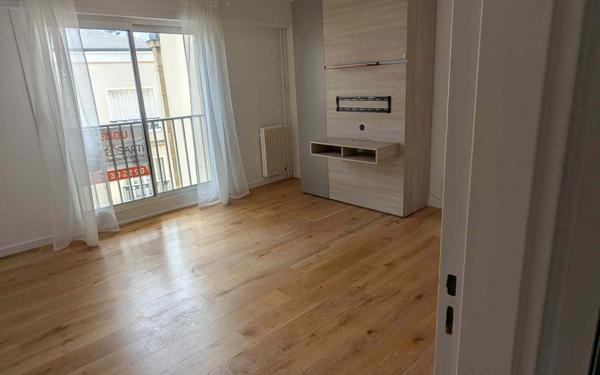 Appartement à vendre    4 pièces • 144 m2 Reims