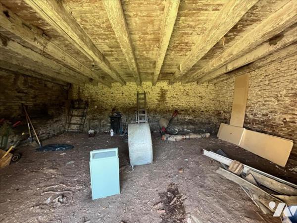 LONGERE EN PIERRE / PLEINE-FOUGERES