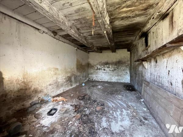 LONGERE EN PIERRE / PLEINE-FOUGERES