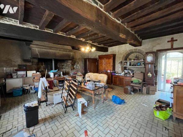 LONGERE EN PIERRE / PLEINE-FOUGERES