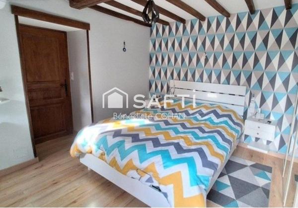 Maison spacieuse entièrement rénovée, quatre chambres