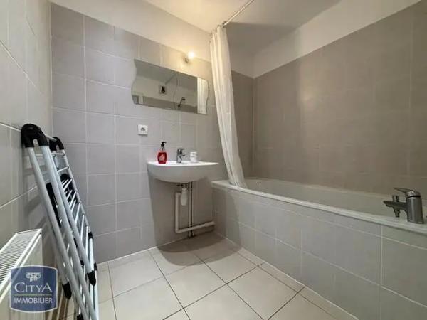 Appartement à louer 2 pièces 49.8m² Saint-Dié-des-Vosges (88100)