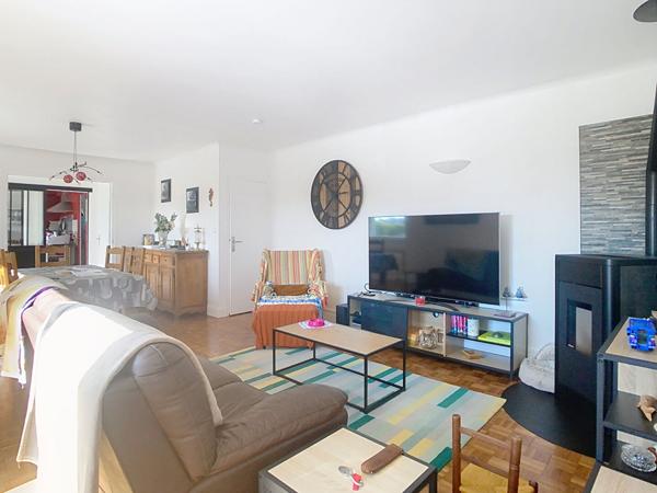 Longère 4 chambres - 1140m² de terrain clos - 10min de Quimper - Au calme