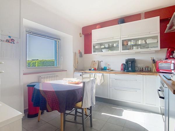 Longère 4 chambres - 1140m² de terrain clos - 10min de Quimper - Au calme