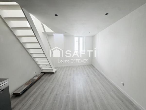 L'esprit maison de ville pour ce superbe appartement indépendant !