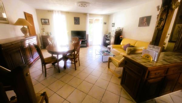 La Valentine, villa T5 avec jardin et parking au calme complet