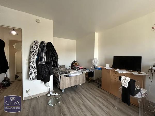 Appartement à vendre 1 pièce 28m² Évry-Courcouronnes (91000)