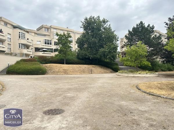 Appartement à vendre 1 pièce 28m² Évry-Courcouronnes (91000)