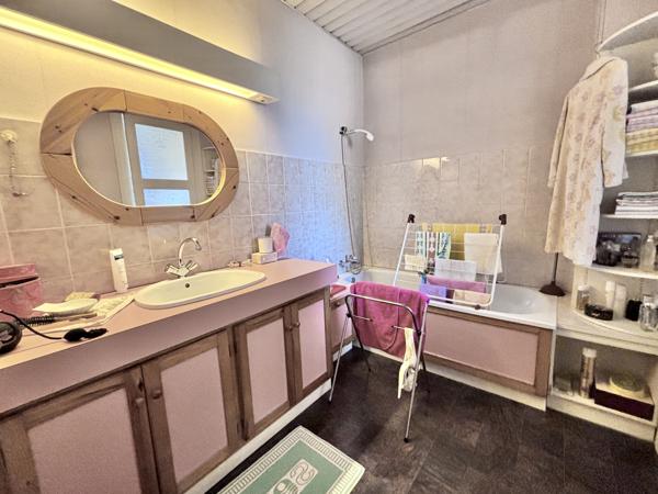 Immeuble 7 pièces - 160 m²