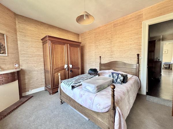 Immeuble 7 pièces - 160 m²