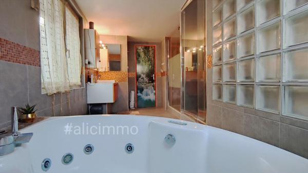 Ensemble immobilier Sézanne local + habitation