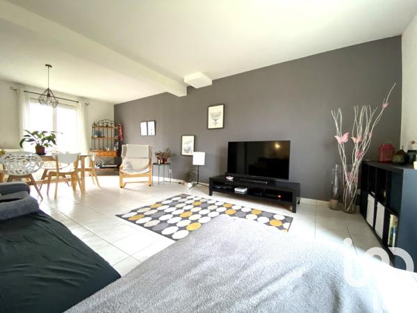 Maison traditionnelle 6 pièces de 113 m² à Véretz (37270)