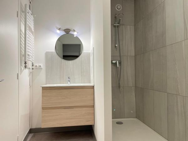 AGEN - 3 chambres - Garage & Box - cour commune