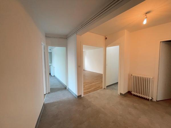 AGEN - 3 chambres - Garage & Box - cour commune