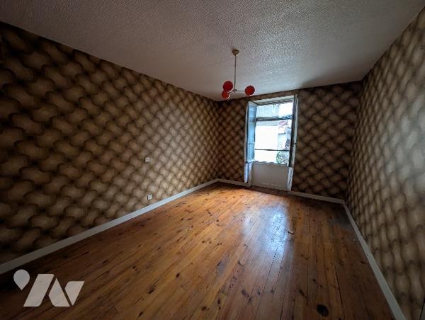 BEAUMONT LES VALENCE - Maison de ville T6, 139 m²