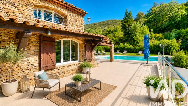 Maison à vendre 7 pièces 264 m² Cogolin