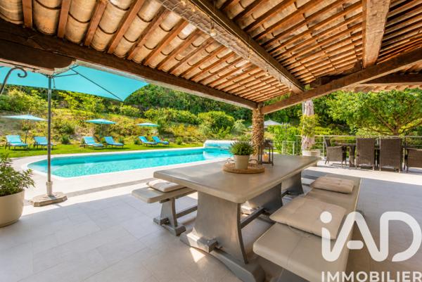 Maison à vendre 7 pièces 264 m² Cogolin