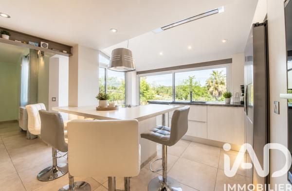 Maison à vendre 7 pièces 264 m² Cogolin