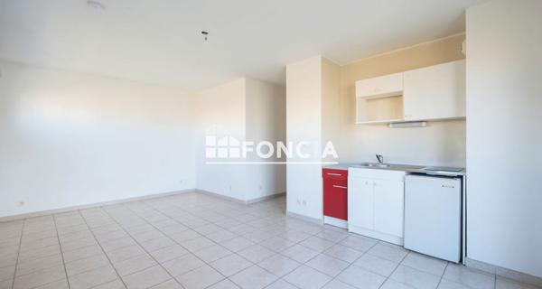 À vendre Studio 27.58 m² - Montélimar 26200