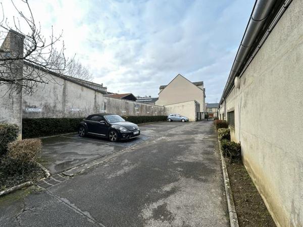 Parking 12 m² à Laon PARKING 3 02000 à louer