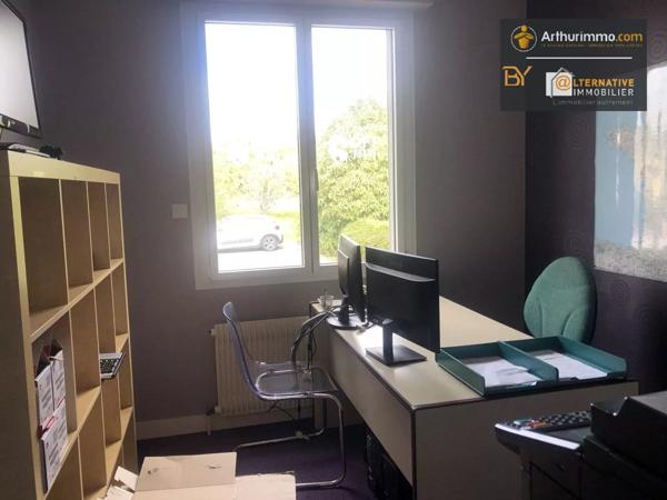Location Local commercial 6 pièces 131 m2 à Châteaubourg