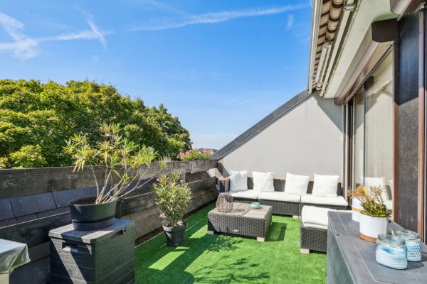 - 91830 LE COUDRAY-MONTCEAUX - DUPLEX EN DERNIER ETAGE AVEC ASCENSEUR - 30M2 DE TERRASSES - SEJOUR CATHEDRALE - VUE ARBOREE SANS VIS A VIS - PARKING -