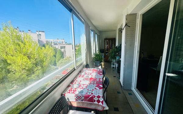 Appartement à vendre    3 pièces • 71,07 m2 Marseille 7