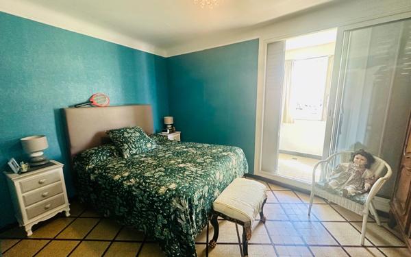 Appartement à vendre    3 pièces • 71,07 m2 Marseille 7