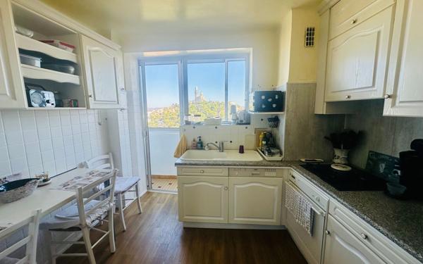 Appartement à vendre    3 pièces • 71,07 m2 Marseille 7