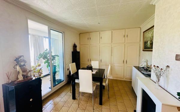 Appartement à vendre    3 pièces • 71,07 m2 Marseille 7