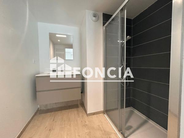 Location Appartement 2 pièces 42.3 m² - 68 RUE ANTONIN PERRIN Villeurbanne 69100