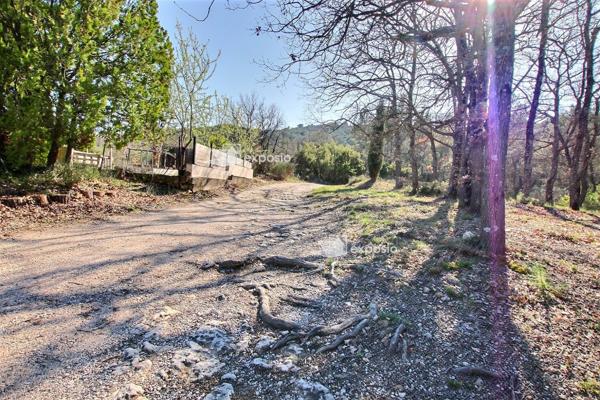 Aix-en-Provence (13090) Maison de charme 6 pièces avec 1,5 hectare de terrain – Cadre exceptionnel 15mn d’Aix-en-Provence