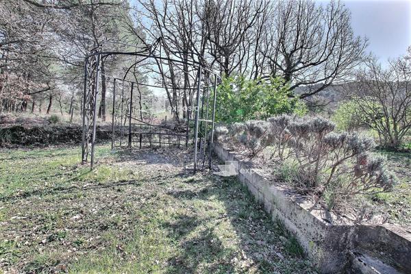 Aix-en-Provence (13090) Maison de charme 6 pièces avec 1,5 hectare de terrain – Cadre exceptionnel 15mn d’Aix-en-Provence