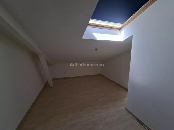 Vente                                                      Appartement
                        
                     4 pièces                      72 m2                     à Gisors