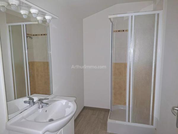 Vente                                                      Appartement
                        
                     4 pièces                      72 m2                     à Gisors