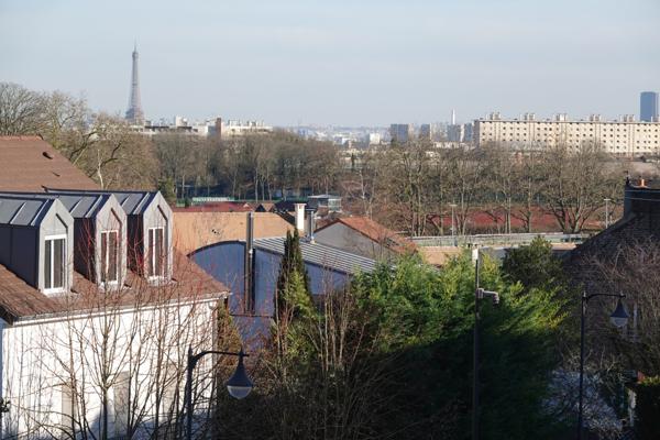 Garches (92380) Appartement dernier étage sans mitoyenneté de voisinage Vue tour Eiffel