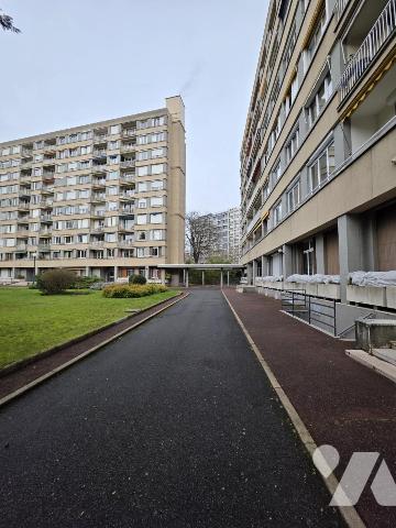 Boulogne Billancourt - Rhin et Danube - 2 pièces en RDC avec parking